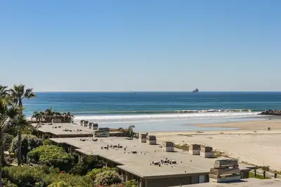 Image de Vue Panoramique Sur L'Ocean. Remodeler le luxe! Laveuse Et SÉCHEUSE en condo. G313 - Perfection panoramique