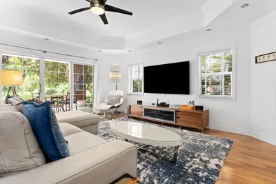 Image de Condo de luxe - Nouvellement meublé, console de jeux et mises à niveau à proximité de Disney