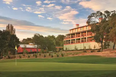 Image de Condo familial près du lac avec cuisine complète, cheminée, balcon et piscine du complexe