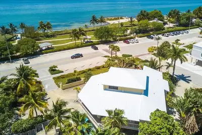 Image de P00 - Maison de 4 chambres avec piscine et vue sur la plage de Sombrero!