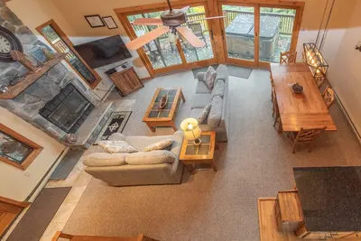 Image de Pinnacle Perch - Accès au lac avec foyer et foyer