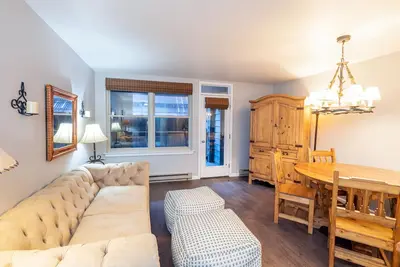 Image de Étapes de condo confortable pour soulever Coonskin