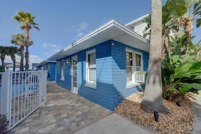 Image de Le pêcheur * Quain 2bdr 1ba Cottage, 30 étapes pour sable * Piscine chauffée