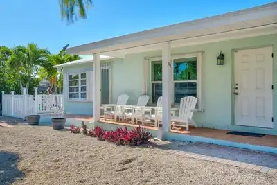 Image de P49 - Charmant 2 chambres, maison unifamiliale à quelques pas de la plage.