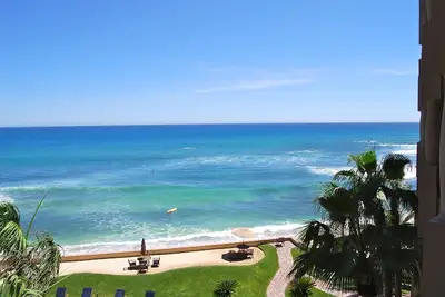 Image de Beachfront 2 Br Condo avec vue sur l'océan sans fin - Wifi gratuit