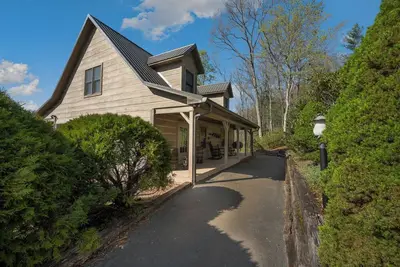 Image de Happy Trails: 2 Br / 2 Ba pas d'animaux Ă Ferguson, 4 personnes
