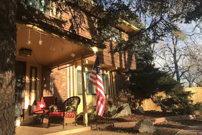 Image de Marchez jusqu'au campus de Cu Boulder! Qualité, confort, valeur! Bien 4Br maison entière.