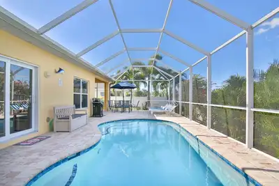 Image de Villa Sandpiper! Seulement 3 milles à Anna Maria Island! Piscine privée, haut débit W