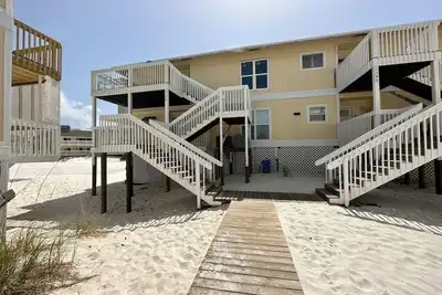 Image de Condo # 1144 Superbe Condo sur la plage avec un service de plage gratuit!