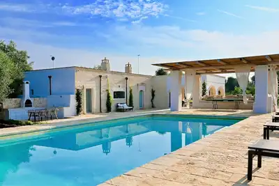 Image de Casolare degli Ulivi, Ostuni - Villa avec piscine privée chauffée, WiFi et climatisation \/ chauffage