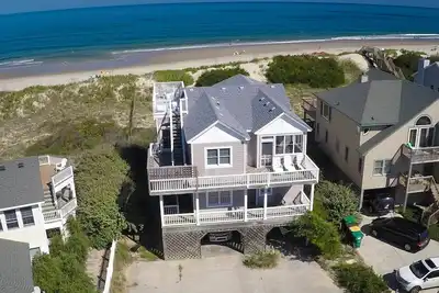 Image de C0472 Sandscape. Vues panoramiques, table de billard, piscine communautaire, draps, WiFi