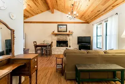Image de Alamo Spring- Chalet de campagne | Cabine confortable