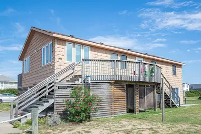 Image de K1406 trop proche. Mp 6, vue sur l'océan, Accès direct plage, baby-foot, WiFi gratuit!