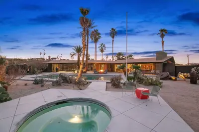 Image de Ranch de Bohême sur une retraite de 12 hectares dans le désert à l'entrée du parc national Joshua Tree