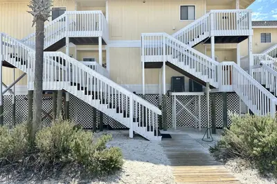 Image de Condo # 1134 est charmant sur la plage avec de superbes couchers de soleil!