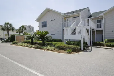 Image de Le condo # 9102 est une promenade de 2 chambres à coucher sur la plage avec terrasse privée * We love Pets!