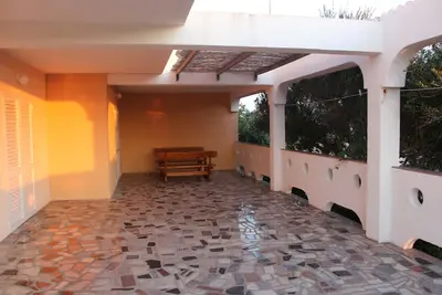 Image de Appartement de deux chambres avec la terrasse et la vue sur le mer Kustici, Pag (A-6287-e)