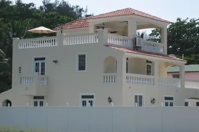 Image de Villa Ocean Mist - Villa de luxe, à quelques pas de la plage de sable.