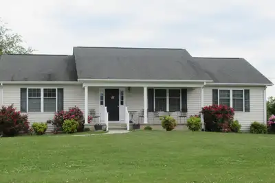 Image de Gorgeous Mtn Views, Perfect for Fall, Near Peaks of Otter, D-Day Memorial