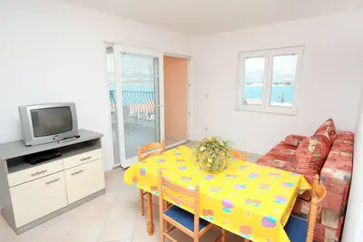 Image de Appartement d'une chambre avec la terrasse et la vue sur le mer Mastrinka, Ciovo (A-4836-c)
