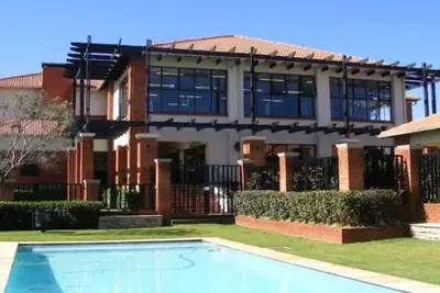 Image de Penthouse Exécutif Moderne Toutes Commodités Incluses