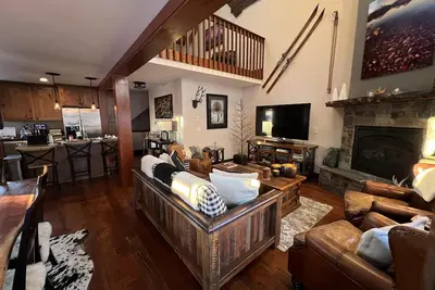 Image de Belle maison 5 étoiles sur Whitefish Mountain - 3br / 4ba - l'emplacement parfait
