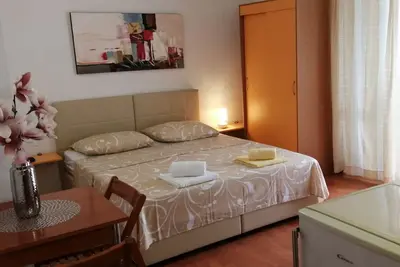 Image de Garçonnière avec le balcon Makarska (As-6850-b)