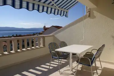 Image de Appartement d'une chambre avec la terrasse et la vue sur le mer Bol, Brac (A-2900-b)