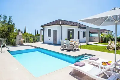 Image de Villa Terra - Cette villa comprend vue sur la mer, piscine privée et Wifi