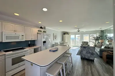 Image de Découvrez le paradis dans cette plage 2/2, à quelques pas de la plage!