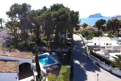 Image de Belle villa classique avec piscine privée à Moraira, sur la Costa Blanca, Espagne pour 8 personnes