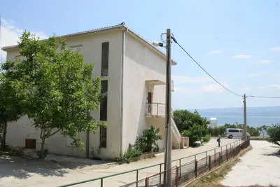 Image de Appartement d'une chambre prés de la plage Duce, Omis (A-2731-b)