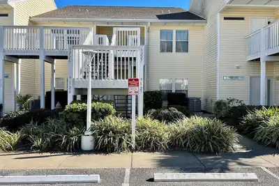 Image de Condo # 9128 est une promenade de 2 chambres à coucher sur la plage ** Près de la piscine ** Près de la plage