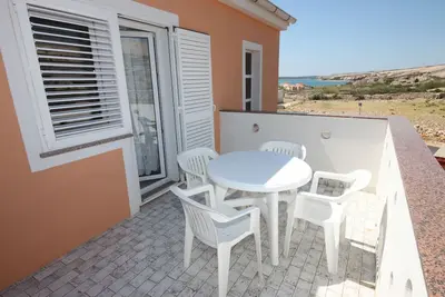 Image de Appartement d'une chambre avec la terrasse et la vue sur le mer Kustici, Pag (A-6287-c)