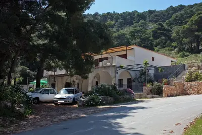 Image de Appartement d'une chambre avec le balcon Baie Saplunara, Mljet (A-4923-a)