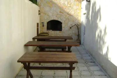 Image de Garçonnière avec la terrasse et la vue sur le mer Lokva Rogoznica, Omis (As-12906-a)