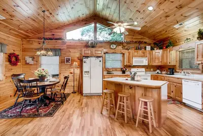 Image de Jacuzzi rouge en forme de coeur! !