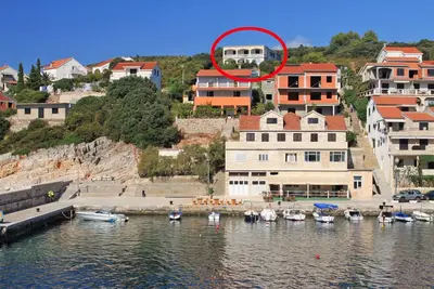Image de Appartement de trois chambres avec la terrasse et la vue sur le mer Zavalatica, Korcula (A-546-a)