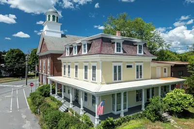Image de Historique 1868 'Elm House'-Cosy, spacieux, paisible et parfaitement situé!