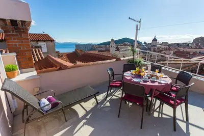 Image de Appartement de trois chambres avec la terrasse et la vue sur le mer Dubrovnik (A-8961-a)