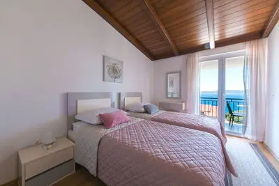 Appartement de deux chambres avec le balcon et la vue sur le mer Brela, Makarska (A-2717-a)