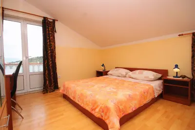Image de Appartement confortable avec la terrasse et la vue sur le mer Kali, Ugljan (A-8234-a)
