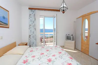 Image de Garçonnière avec le balcon et la vue sur le mer Stanici, Omis (As-2818-a)