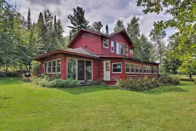 Image de Serene Wilderness Acres Cabin w / Vues sur Bear Lake