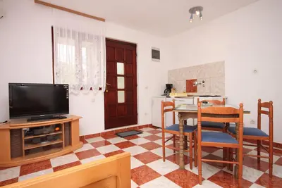 Image de Appartement d'une chambre avec la terrasse Starigrad, Paklenica (A-6618-a)