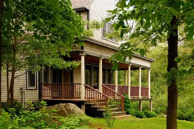 Image de Pristine Annisquam Beach House, promenade à Diamond Cove & Lighthouse Beach
