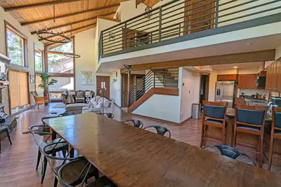 Image de Indian 3 a un espace pour que chacun puisse se détendre et profiter du plein air ou de l'intérieur.