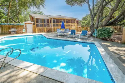 Image de K0028 La maison verte. Animaux acceptés, piscine privée, à 300 mètres de la plage