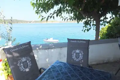 Image de Appartement d'une chambre prés de la plage Supetarska Draga - Gornja, Rab (A-5054-e)