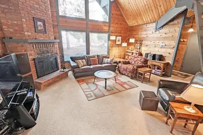 Image de Cadre pittoresque en Sunriver avec passes Sharc et vélos pour parcourir les sentiers.